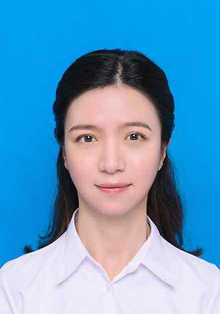 杨靓学位照片.jpg